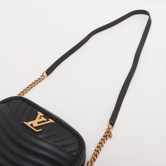 SOLD OUT ❌Louis Vuitton LV Logo NEW WAVE NEW CAMERA BAG M53682 TR0220 - Picture 5 of 14